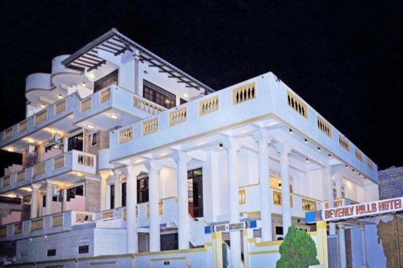 Beverly Hills Hotel Dehiwala-Mount Lavinia Exterior photo
